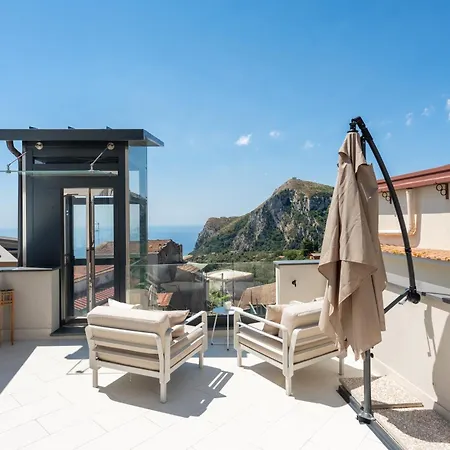 Torre Saracena Massa Lubrense 別荘 *